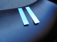 ↑　95mm x 15mm にカットしたアルミ板